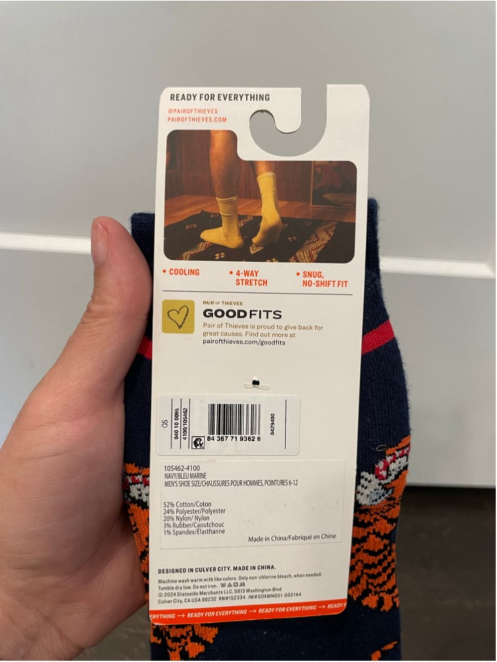 Pair of Thieves Crew Socks Navy Tiger Print NWT Mens size 6-12 Womens 8-12 - Picture 3 of 4